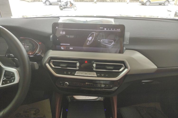 Used BMW X4 2022 xDrive 30i M Sport Package Audio And AC Panel