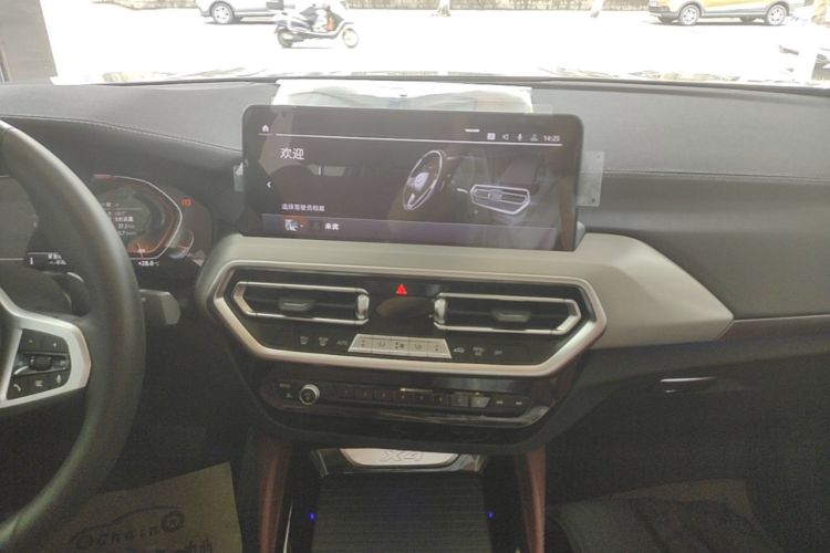 Used BMW X4 2022 xDrive 30i M Sport Package Audio And AC Panel