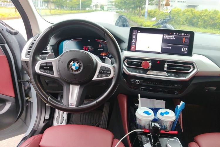 Used BMW X4  Center Console