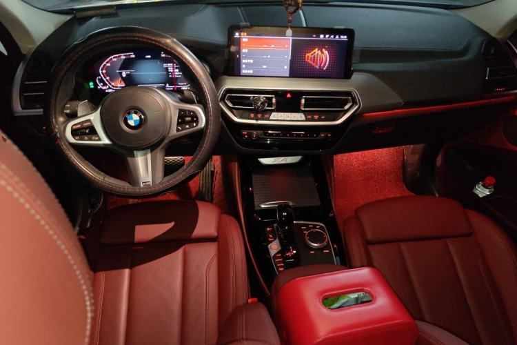 Used BMW X4 2022 xDrive 25i M Sport Package Center Console