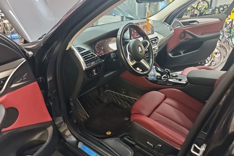 Used BMW X4 2022 xDrive 25i M Sport Package Driver Seat