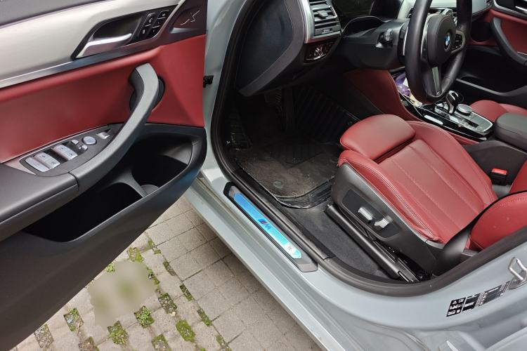 Used BMW X4 2022 xDrive 30i M Sport Package Driver Seat