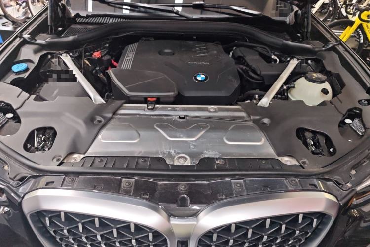 Used BMW X4 2022 xDrive 25i M Sport Package Engine Bay