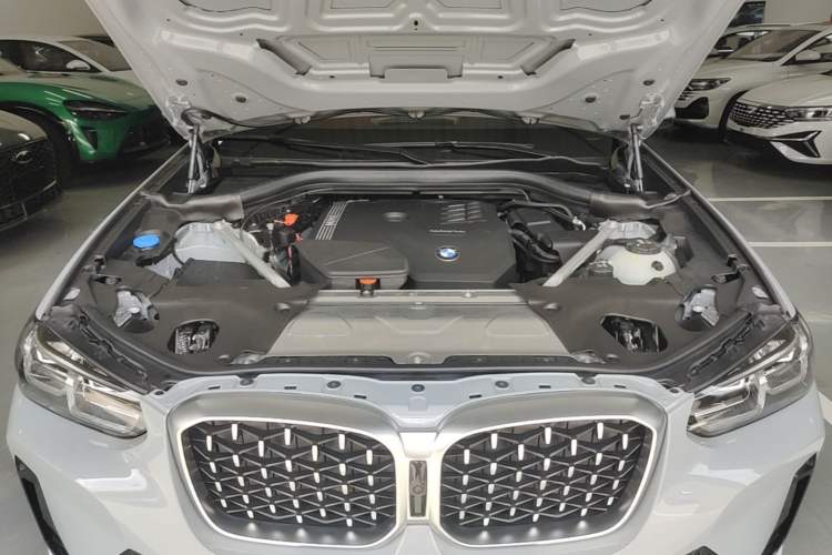 Used BMW X4 2022 xDrive 30i M Sport Package Engine Bay