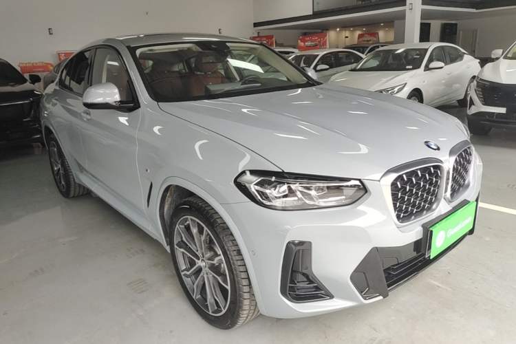 Used BMW X4 2022 xDrive 30i M Sport Package Front Right 45 Deg