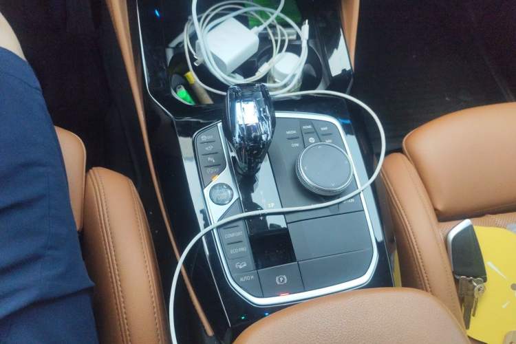 Used BMW X4 2022 xDrive 30i M Sport Night Edition package Gear Lever