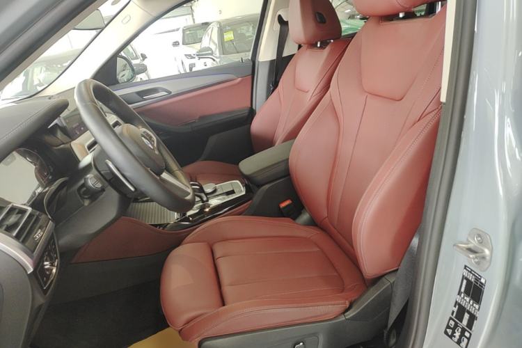 Used BMW X4 2022 xDrive 30i M Sport Package Left Front Seat