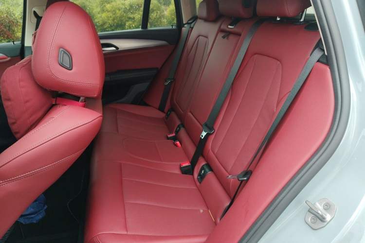 Used BMW X4  Left Rear Seat