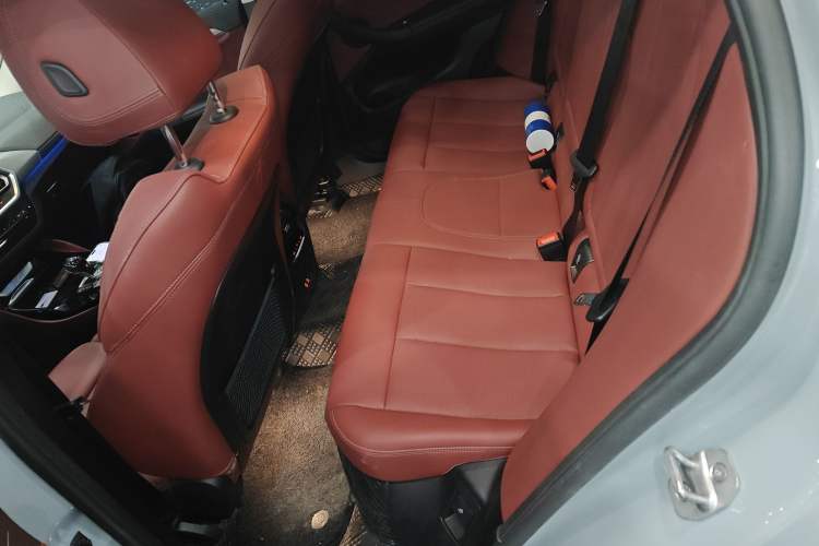 Used BMW X4 2022 xDrive 30i M Sport Package Left Rear Seat