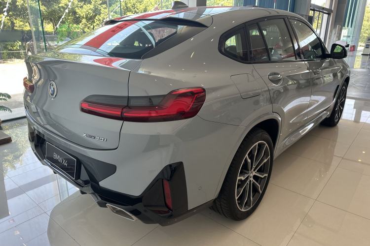 Used BMW X4 2022 xDrive 30i M Sport Package Rear Right 45 Deg