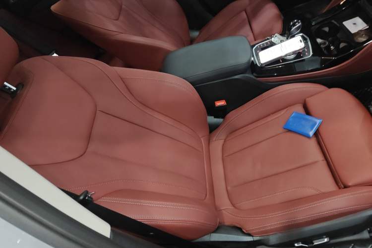 Used BMW X4 2022 xDrive 30i M Sport Package Right Front Seat