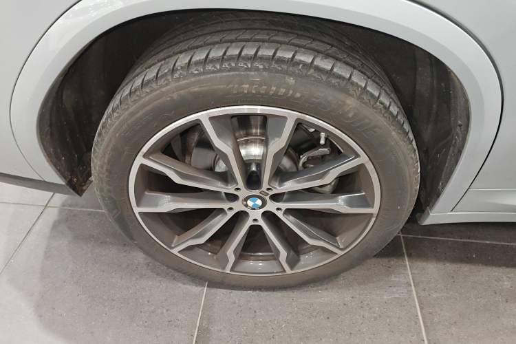 Used BMW X4 2022 xDrive 30i M Sport Package Right Rear Wheel Hub