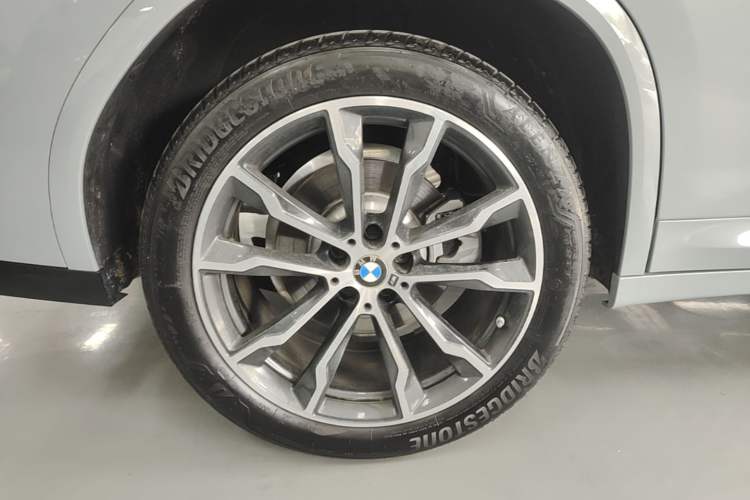 Used BMW X4 2022 xDrive 30i M Sport Package Right Rear Wheel Hub