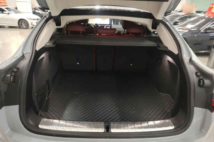 Used BMW X4 2022 xDrive 30i M Sport Package Trunk