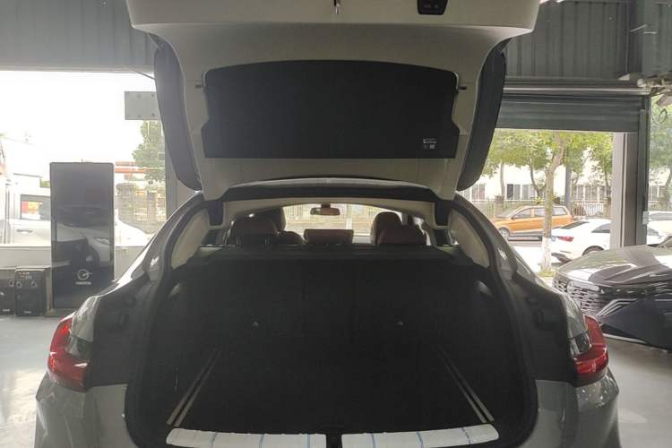 Used BMW X4 2022 xDrive 30i M Sport Package Trunk