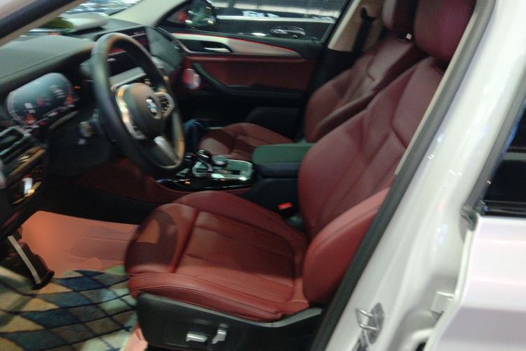 Used BMW X4 2022 xDrive 25i M Sport Package Left Front Seat