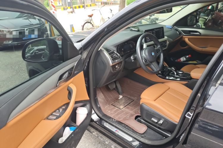 Used BMW X4 2022 xDrive 25i M Sport Package Driver Seat