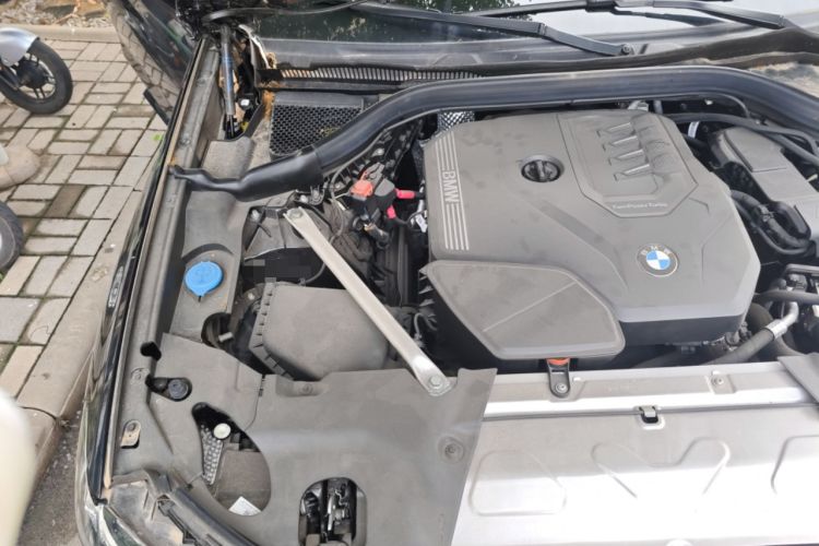Used BMW X4 2022 xDrive 25i M Sport Package Engine Bay Right