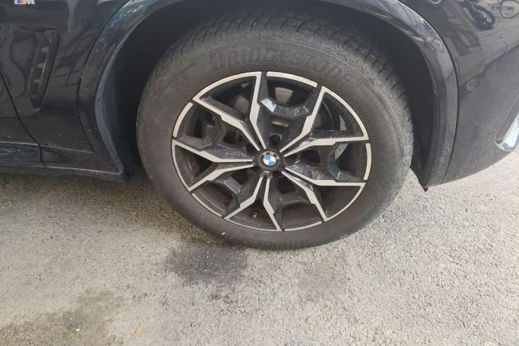 Used BMW X4 2022 xDrive 25i M Sport Package Right Front Wheel Hub
