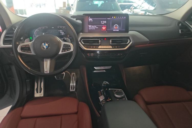 Used BMW X4 2022 xDrive 30i M Sport Package Center Console