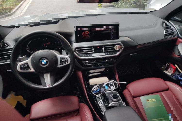 Used BMW X4 2022 Restyled xDrive 30i M Sport Night Edition Package Center Console