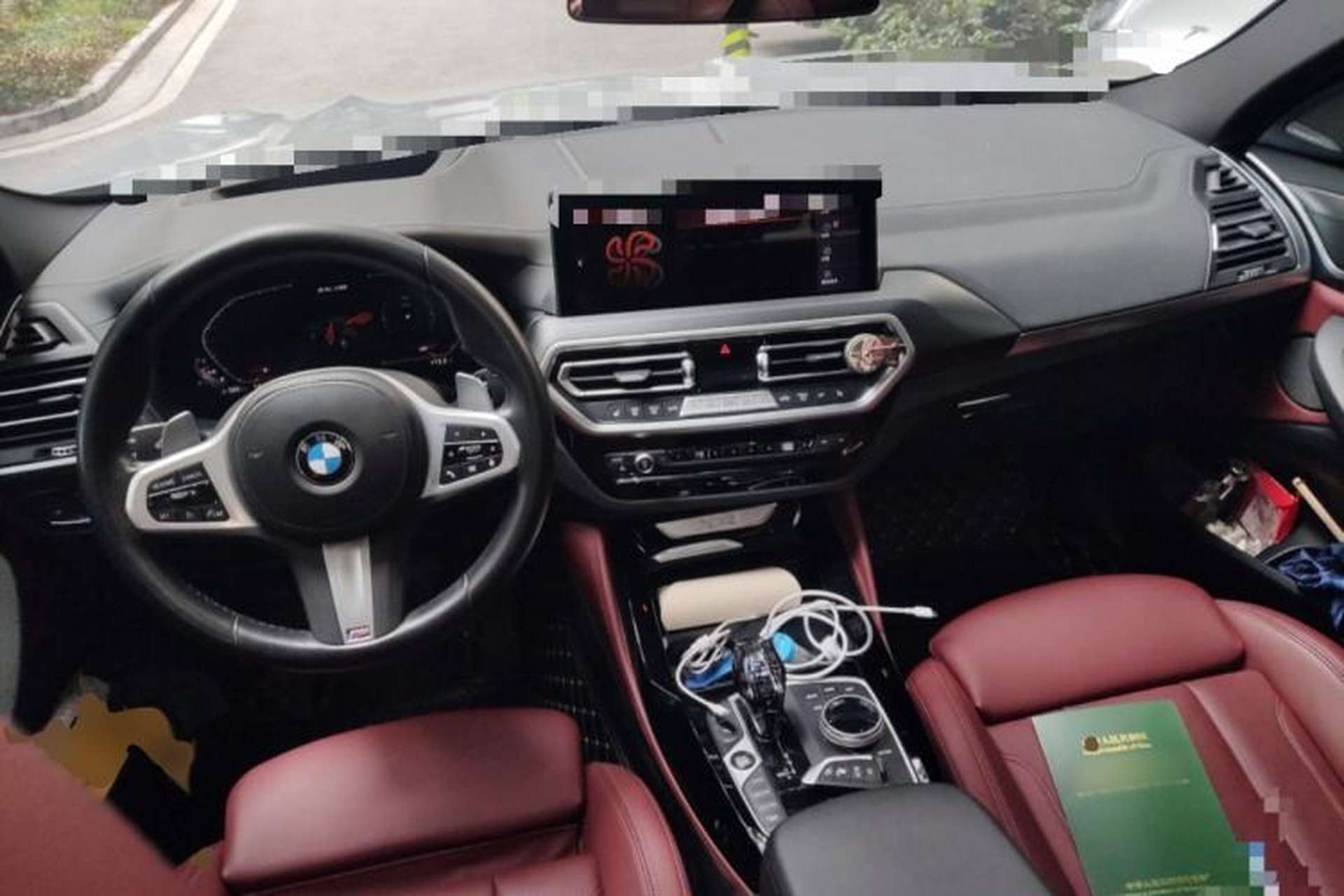 Used BMW X4 2022 Restyled xDrive 30i M Sport Night Edition Package Center Console