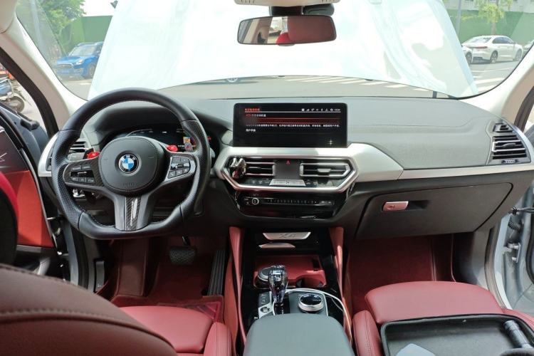 Used BMW X4 2022 Restyled xDrive 30i M Sport Night Edition Package Center Console
