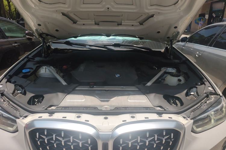 Used BMW X4 2022 xDrive 25i M Sport Package Engine Bay