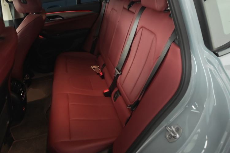 Used BMW X4 2022 xDrive 30i M Sport Package Left Rear Seat