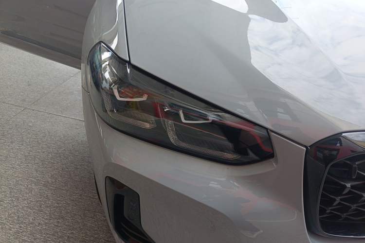 Used BMW X4 2022 Restyled xDrive 30i M Sport Night Edition Package Right Front Headlight