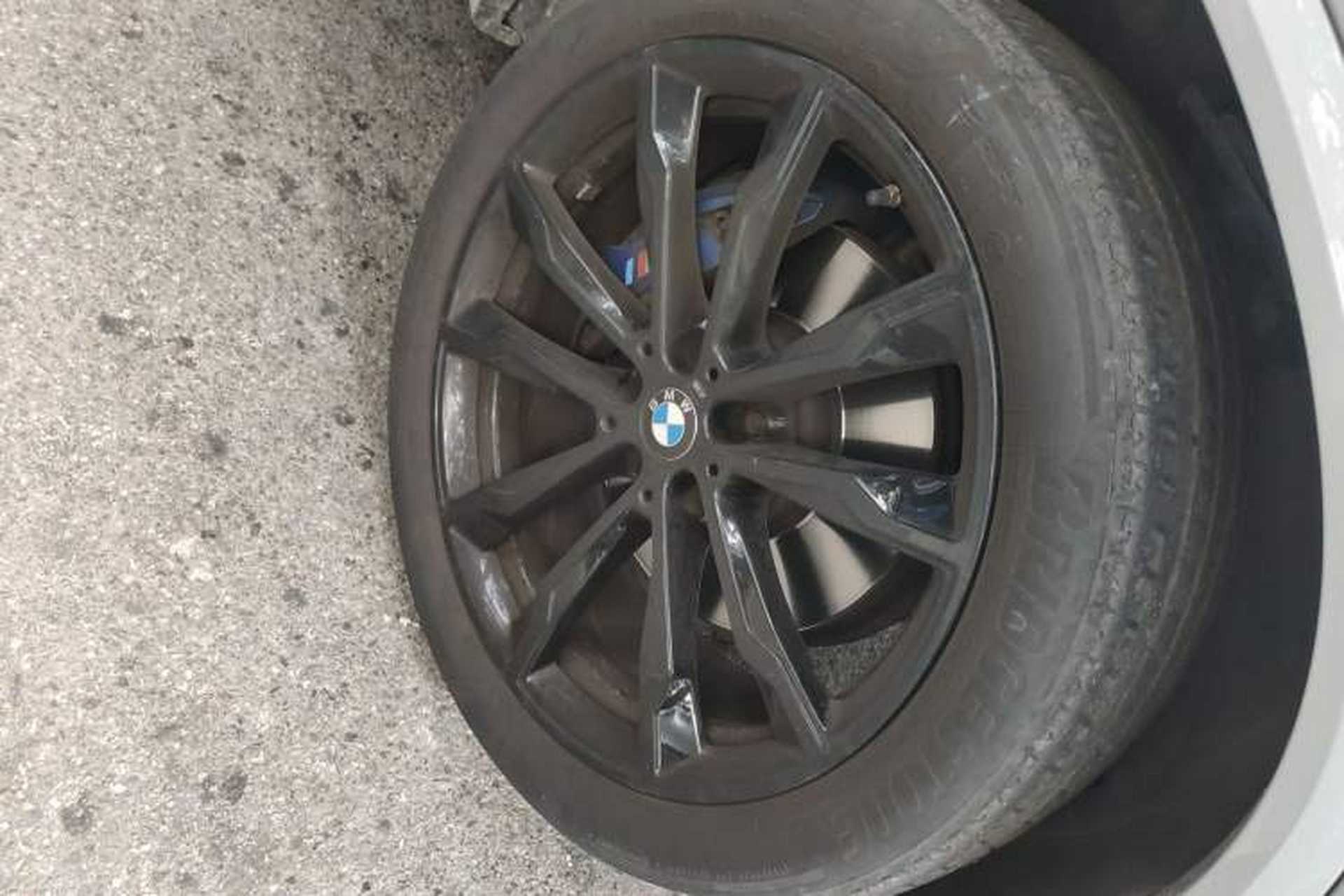 Used BMW X4 2022 Restyled xDrive 30i M Sport Night Edition Package Right Front Wheel Hub