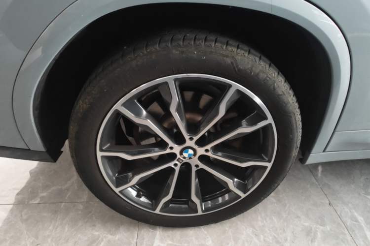 Used BMW X4 2022 xDrive 30i M Sport Package Right Rear Wheel Hub