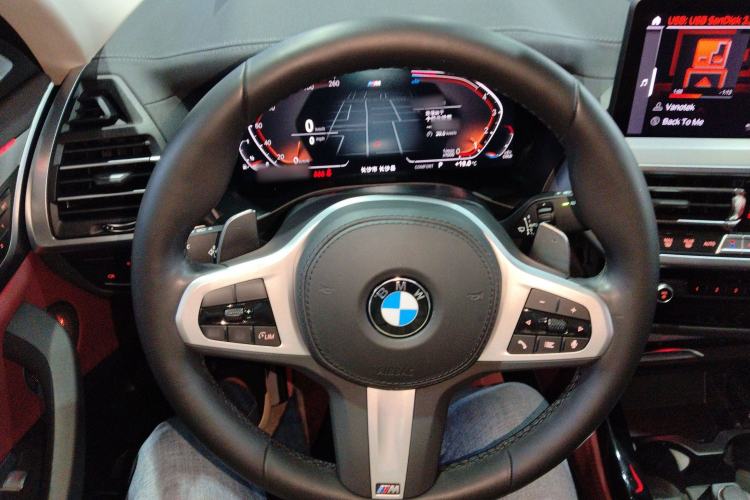 Used BMW X4 2022 xDrive 25i M Sport Package Steering Wheel