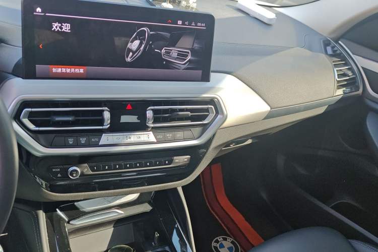 Used BMW X4 2022 xDrive 25i M Sport Package Audio And AC Panel