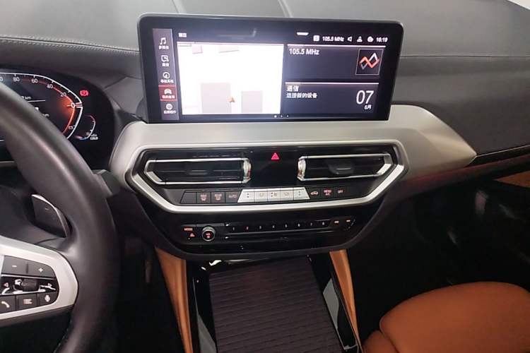 Used BMW X4 2022 xDrive 25i M Sport Package Audio And AC Panel