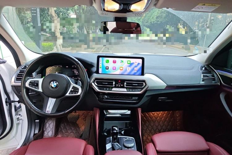 Used BMW X4 2022 xDrive 25i M Sport Package Center Console