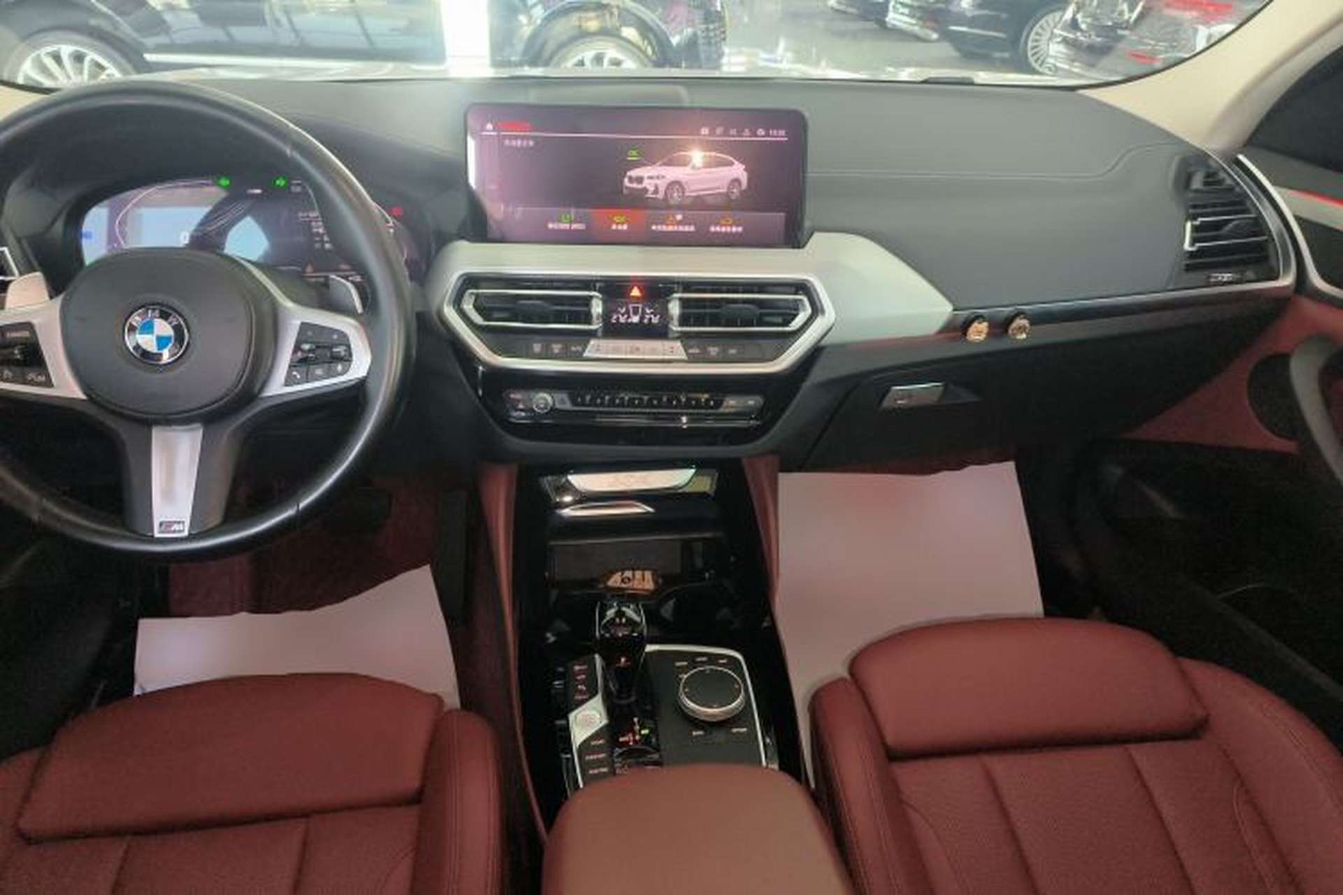 Used BMW X4 2022 xDrive 30i M Sport Package Center Console