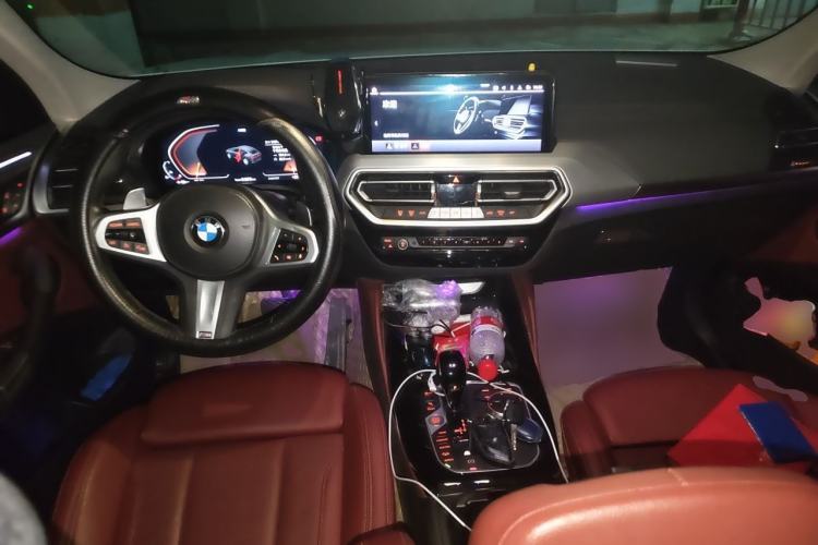 Used BMW X4 2022 xDrive 25i M Sport Package Center Console
