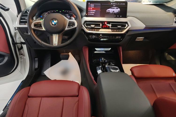 Used BMW X4 2022 xDrive 25i M Sport Package Center Console