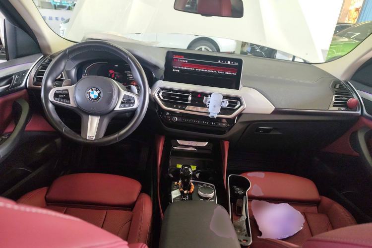 Used BMW X4 2022 xDrive 30i M Sport Package Center Console