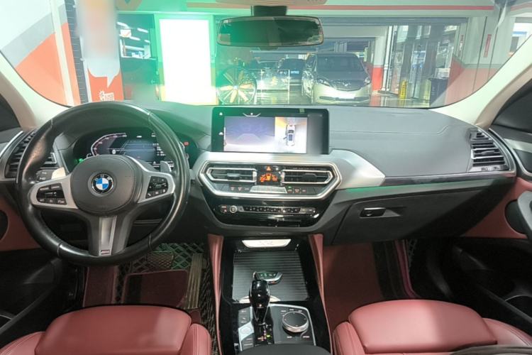 Used BMW X4 2022 xDrive 25i M Sport Package Center Console