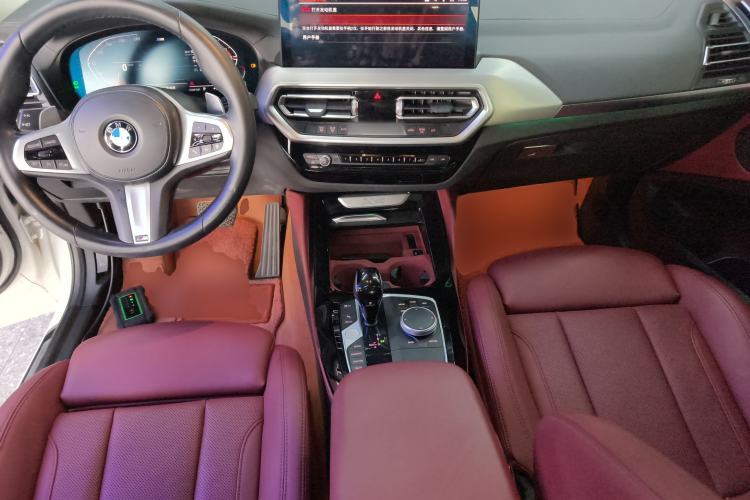 Used BMW X4 2022 xDrive 25i M Sport Package Center Console
