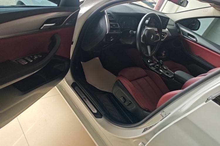 Used BMW X4 2022 xDrive 25i M Sport Package Driver Seat