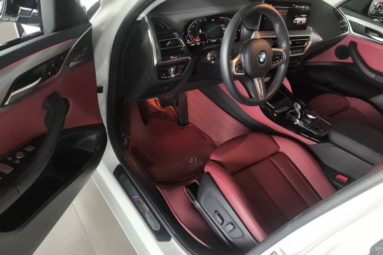 Used BMW X4 2022 xDrive 25i M Sport Package Driver Seat
