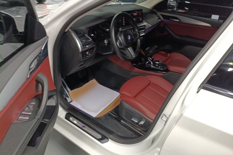 Used BMW X4 2022 xDrive 30i M Sport Package Driver Seat