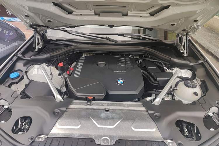 Used BMW X4 2022 xDrive 25i M Sport Package Engine Bay