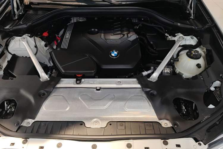 Used BMW X4 2022 xDrive 25i M Sport Package Engine Bay