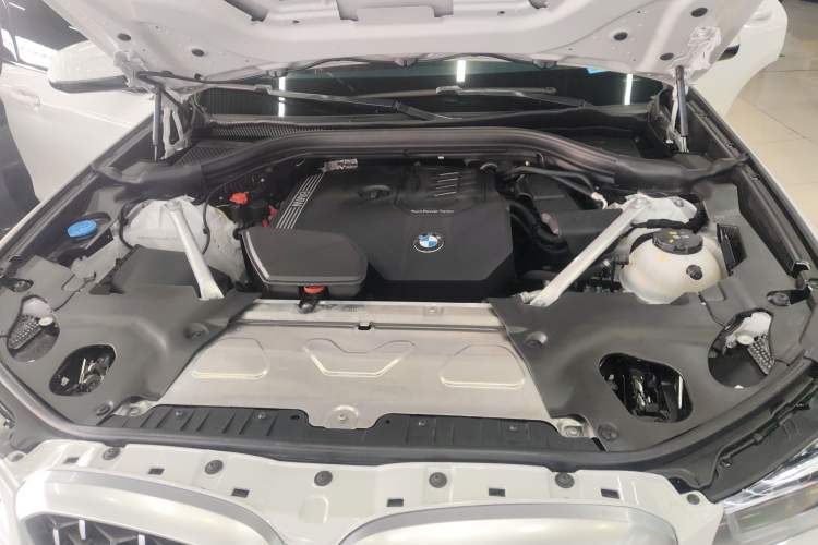 Used BMW X4 2022 xDrive 25i M Sport Package Engine Bay