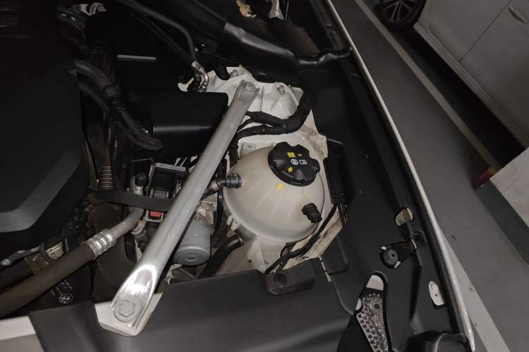 Used BMW X4 2022 xDrive 25i M Sport Package Engine Bay Left