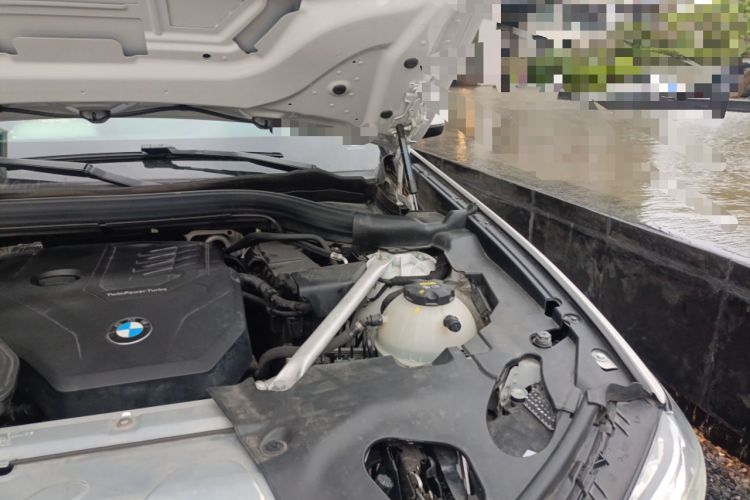 Used BMW X4 2022 xDrive 25i M Sport Package Engine Bay Left